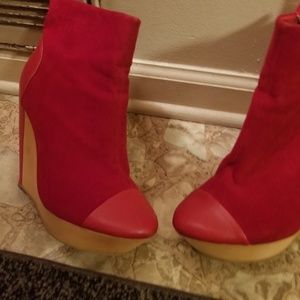 Sexy red wedges